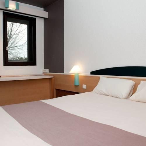 Egg Hotel Gonesse Exterior photo